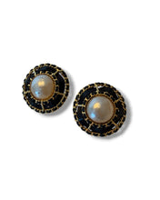 Load image into Gallery viewer, CHANEL Vintage Woven Leather & Pearl Clip-On Earrings – 1986